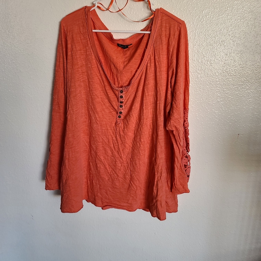 Twisted tees plus size long sleeve top